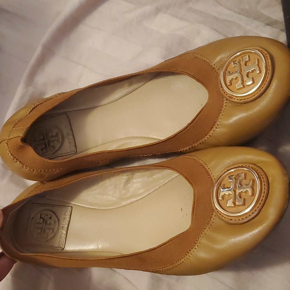 Tory burch flats brown color